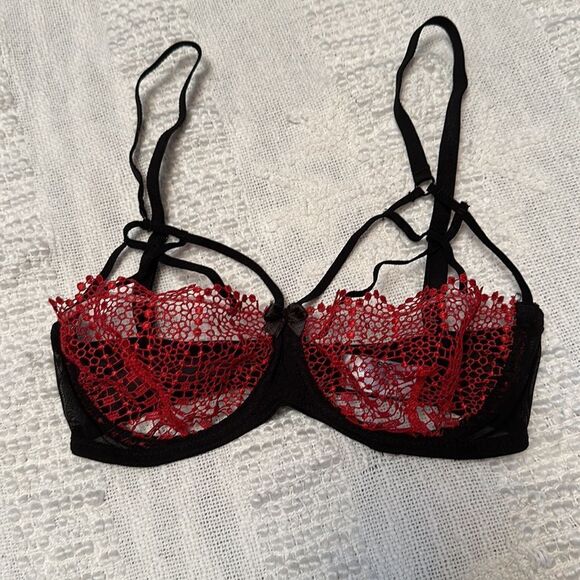 ASOS Bralette Red and Black Lace - Picture 1 of 6
